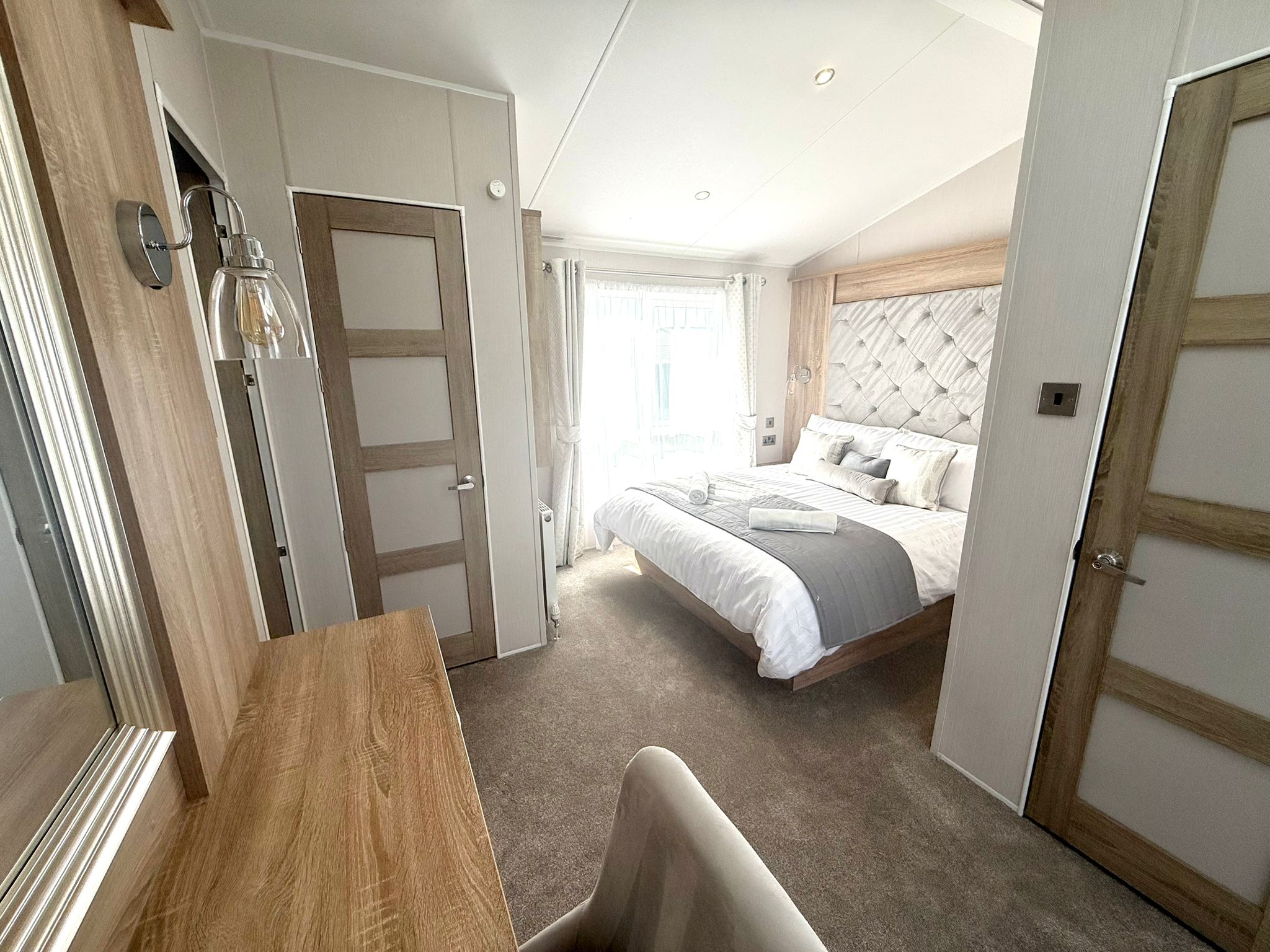 The Retreat 12A interior 4