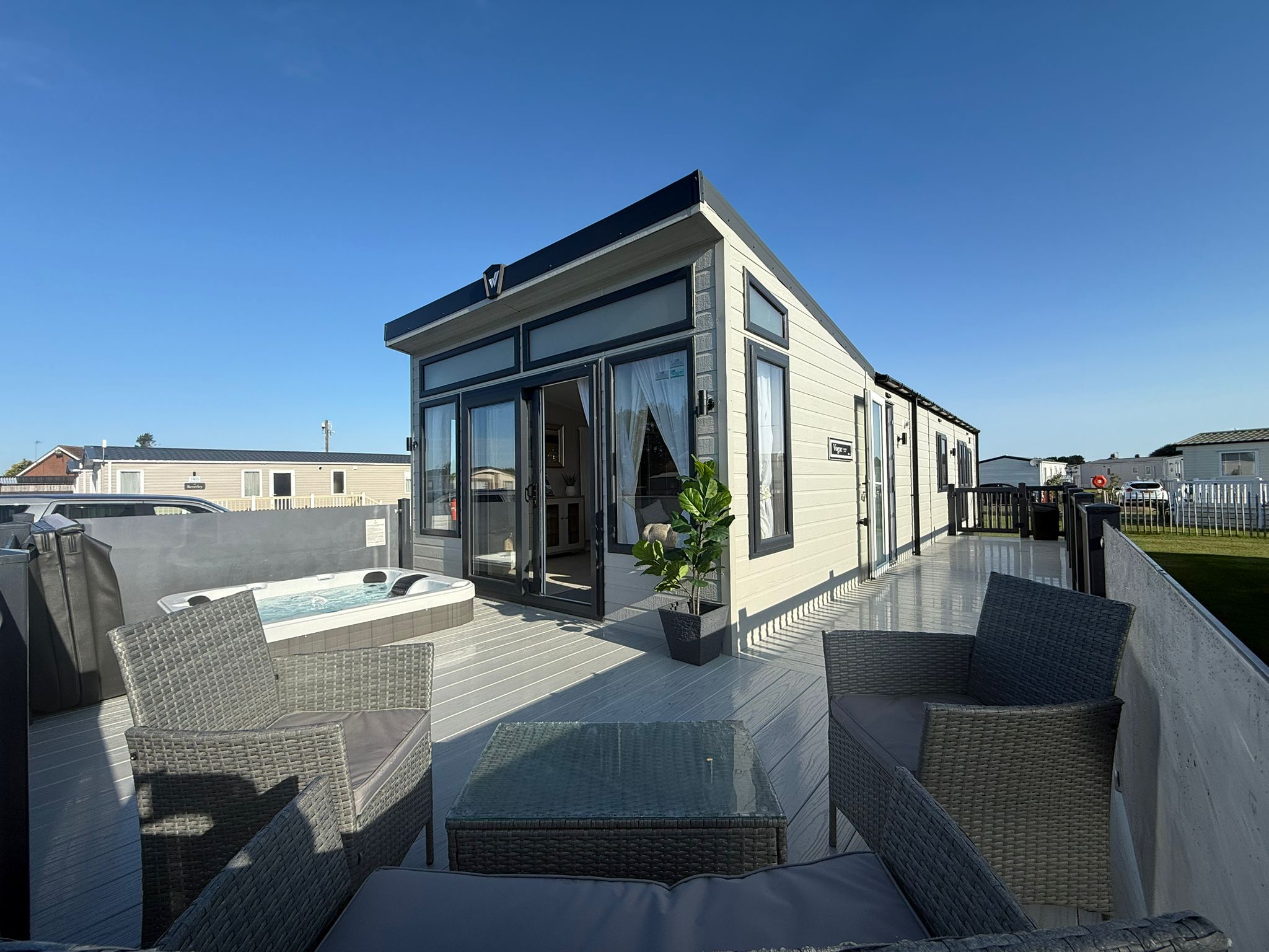 The Retreat 12A interior 2